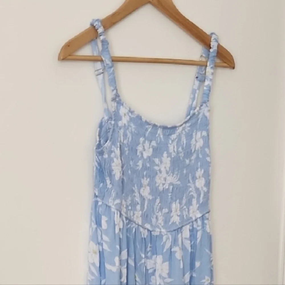 Light Blue Floral Maxi Dress - La Vie En Rose - Picture 5 of 5
